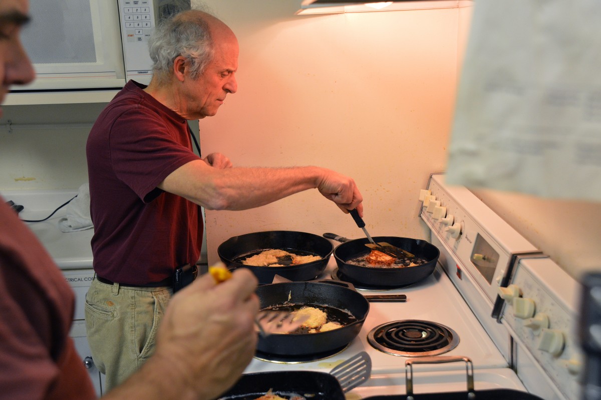 Rabbi, latke brigade kick off first night of Hanukkah